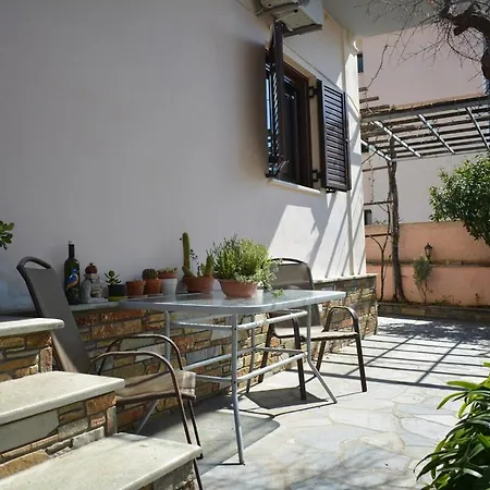 The Otherside House Pelion Daire